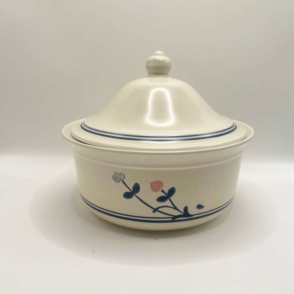 Pfaltzgraff Tea Rose 2 Quart Round Casserole Dish with Lid Stoneware Floral 318